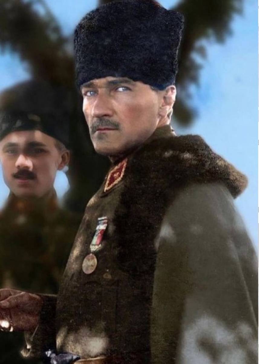 Ünlü isimlerden 30 Ağustos paylaşımları 10